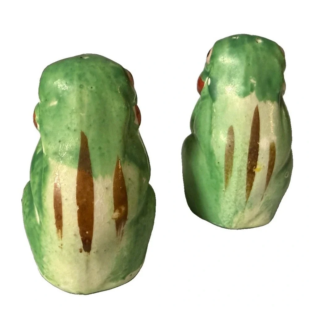 Vintage Japan Frog Salt Pepper Shakers Ceramic Hand Painted MCM Kitsch Corks